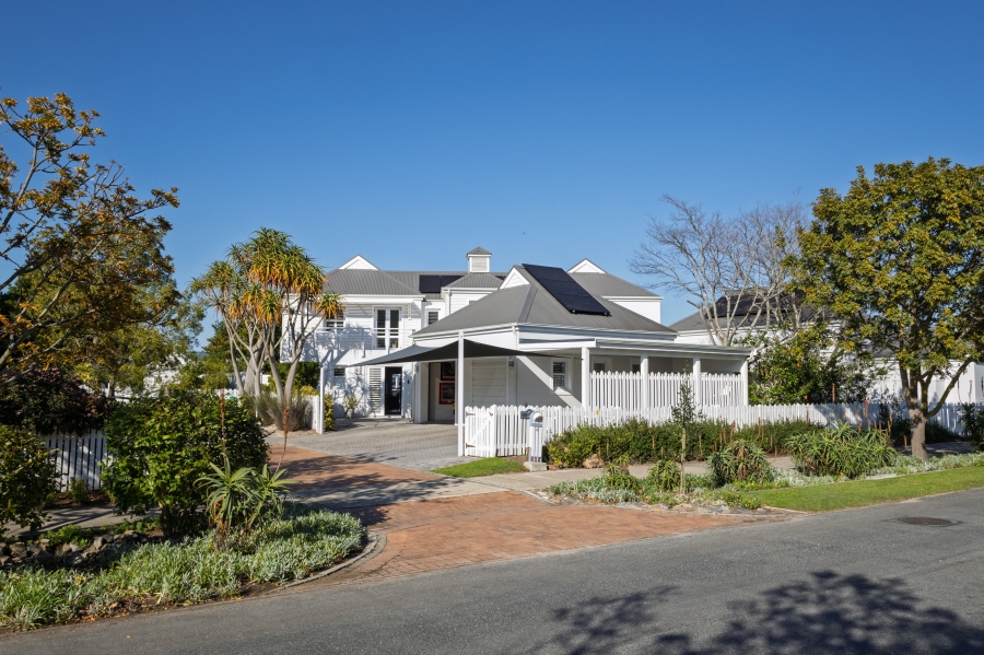 4 Bedroom Property for Sale in Thesen Islands Western Cape